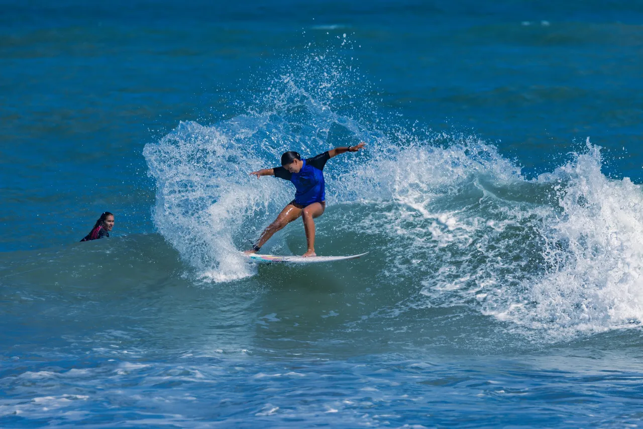 Sofia with a proper rail turn